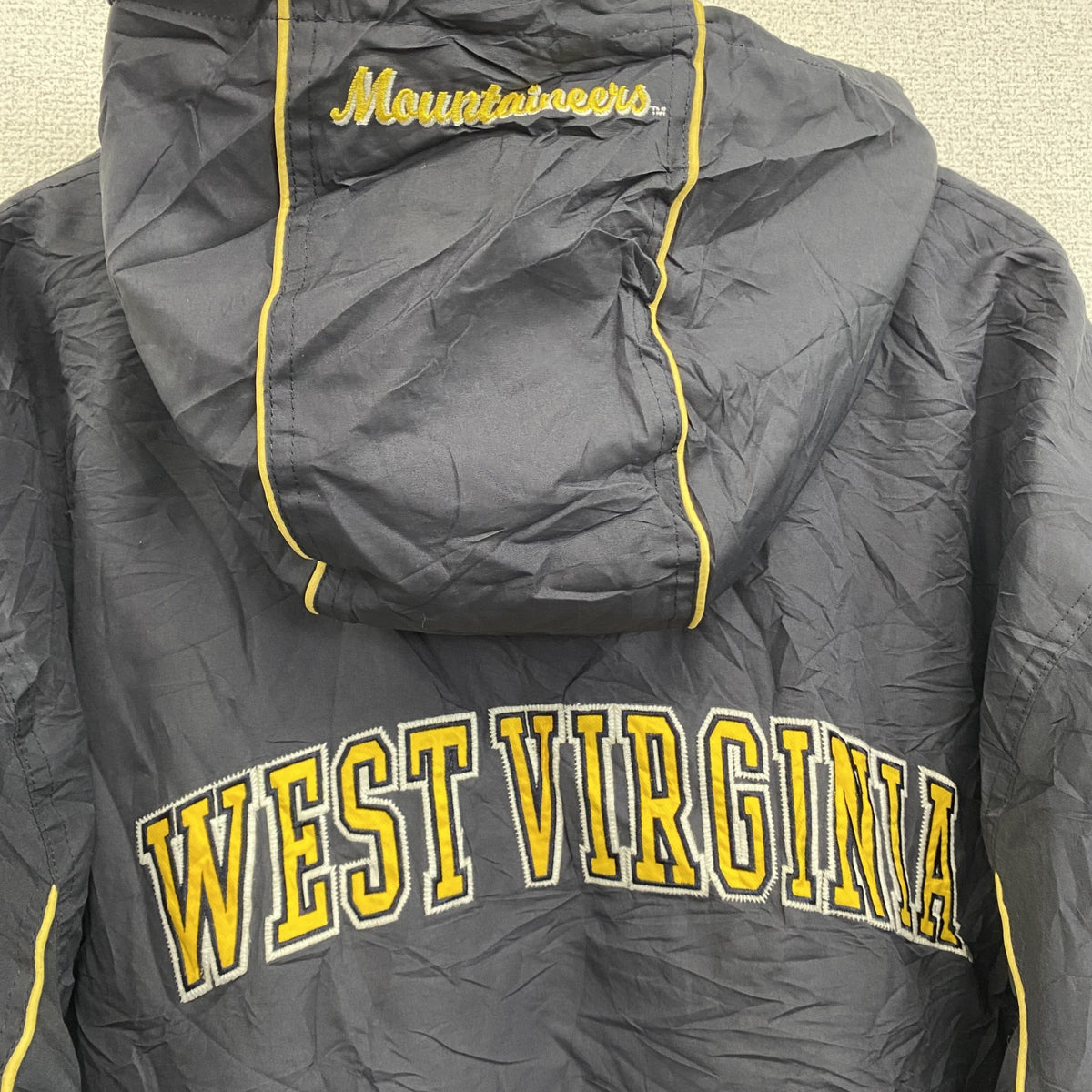 CRABLE　フルジップジャケット　ウエストバージニア大学　黒　ブラック　XLサイズ ウインドブレーカー ナイロンアウター メンズ 古着