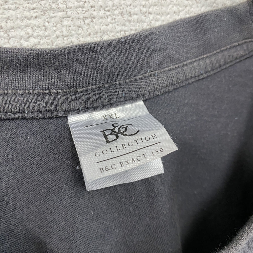 B&C　半袖プリントTシャツ　フェード　英字プリント　ビッグデザイン　クルーネック　黒　ブラック　2XLサイズ　古着