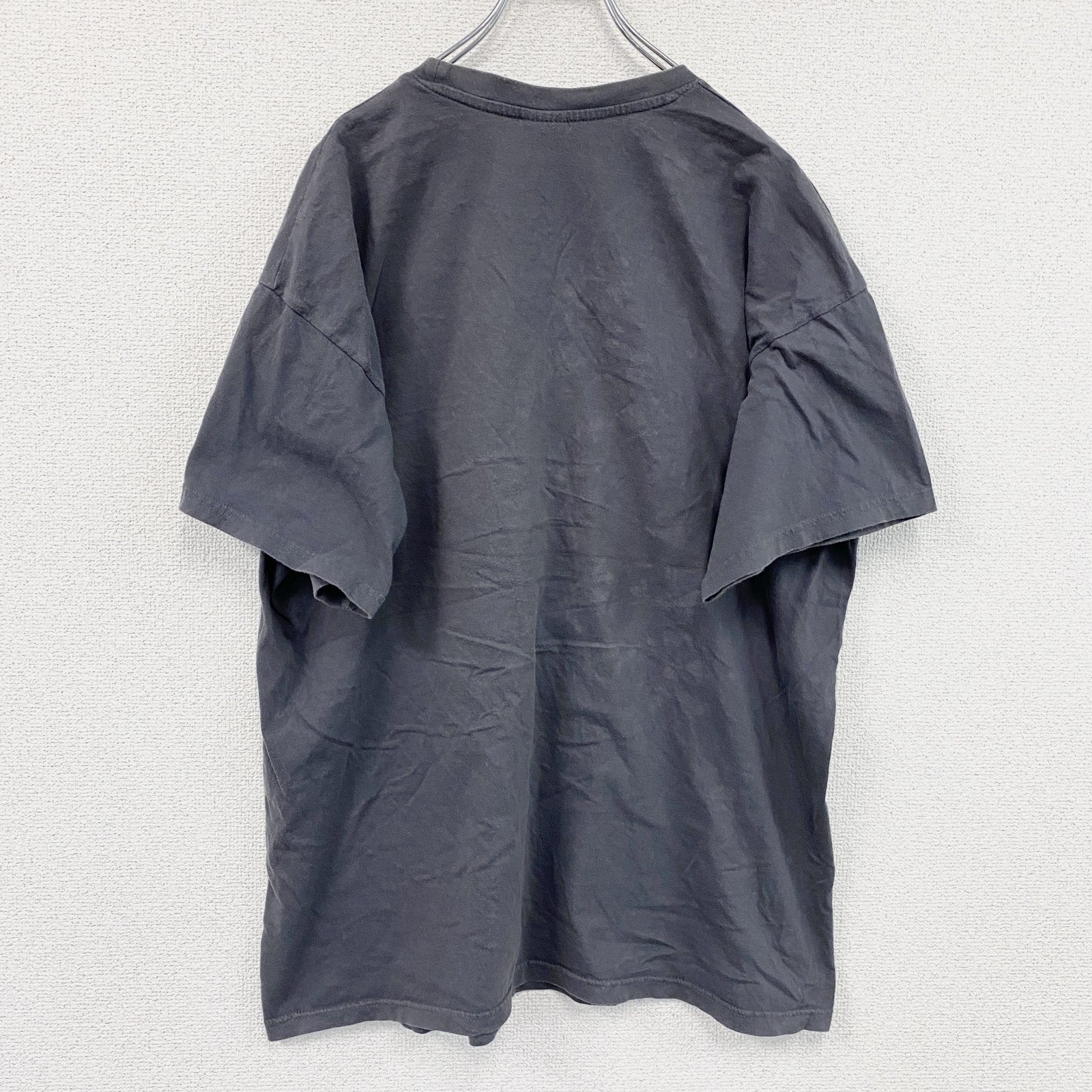 B&C　半袖プリントTシャツ　フェード　英字プリント　ビッグデザイン　クルーネック　黒　ブラック　2XLサイズ　古着