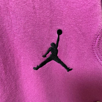 古着 used NIKE JORDAN ナイキ ジョーダン 長袖クルーネックワンポイントロゴ刺繍スウェット　トレーナー　ピンク