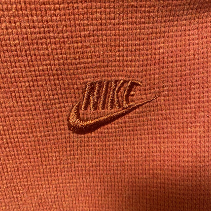 古着 used NIKE ナイキ　長袖クルーネックワンポイントロゴ刺繍スウェット　トレーナー　オーバーサイズ　オレンジ　