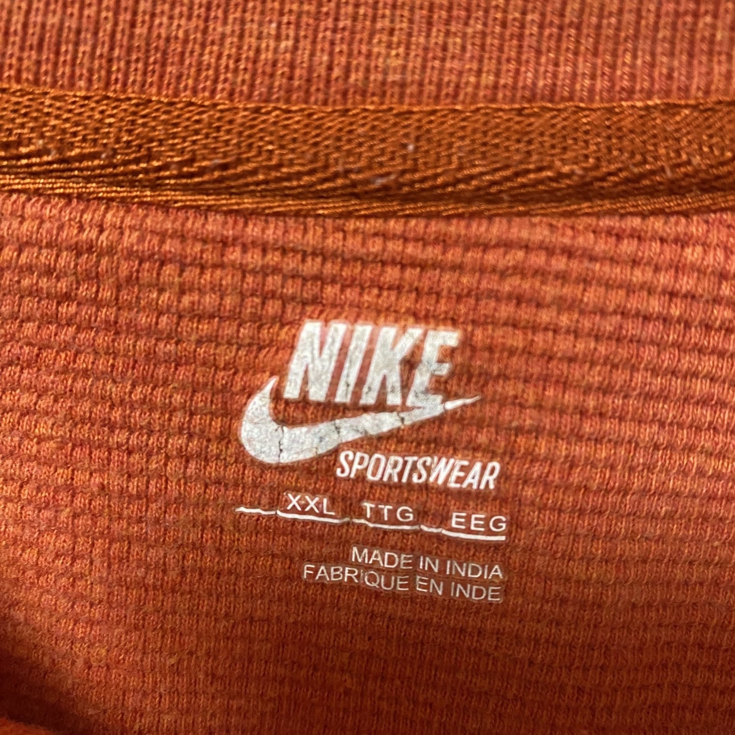 古着 used NIKE ナイキ　長袖クルーネックワンポイントロゴ刺繍スウェット　トレーナー　オーバーサイズ　オレンジ　