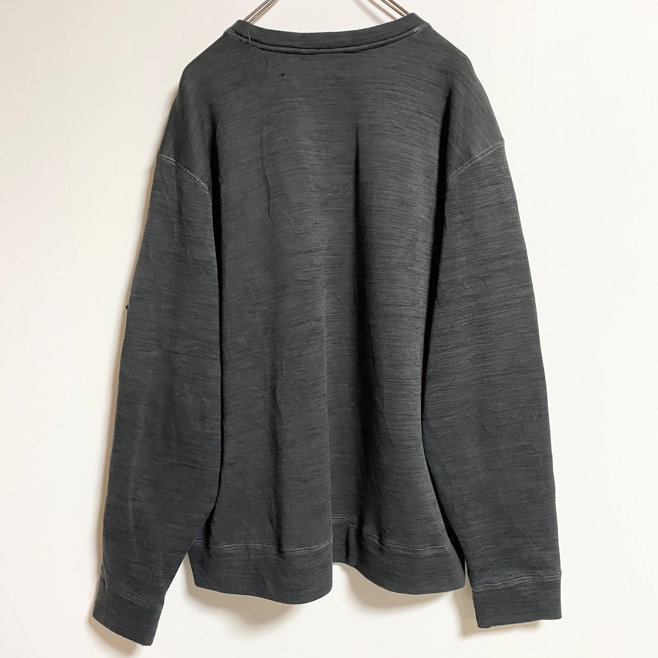 スウェット/トレーナー　刺繍ロゴ　ワンポイント　前V　ビッグシルエット　クルーネック　灰色　ダークグレー　古着