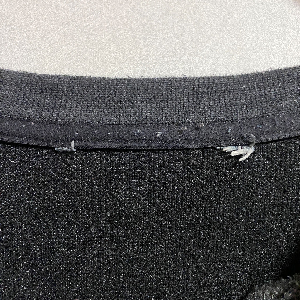 スウェット/トレーナー　刺繍ロゴ　ワンポイント　前V　ビッグシルエット　クルーネック　灰色　ダークグレー　古着