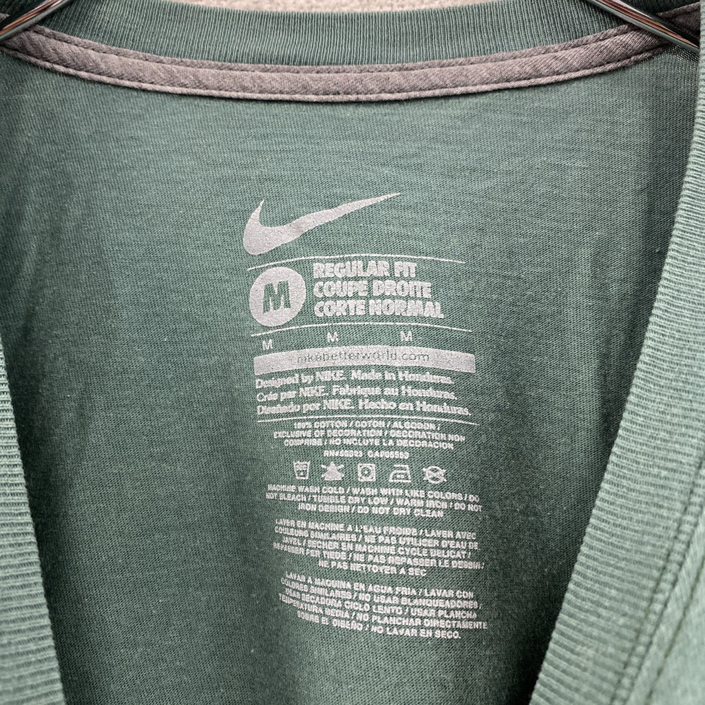NIKE　ナイキ　半袖Tシャツ　スウッシュ　緑　グリーン　Mサイズ カットソー メンズ コットン 古着