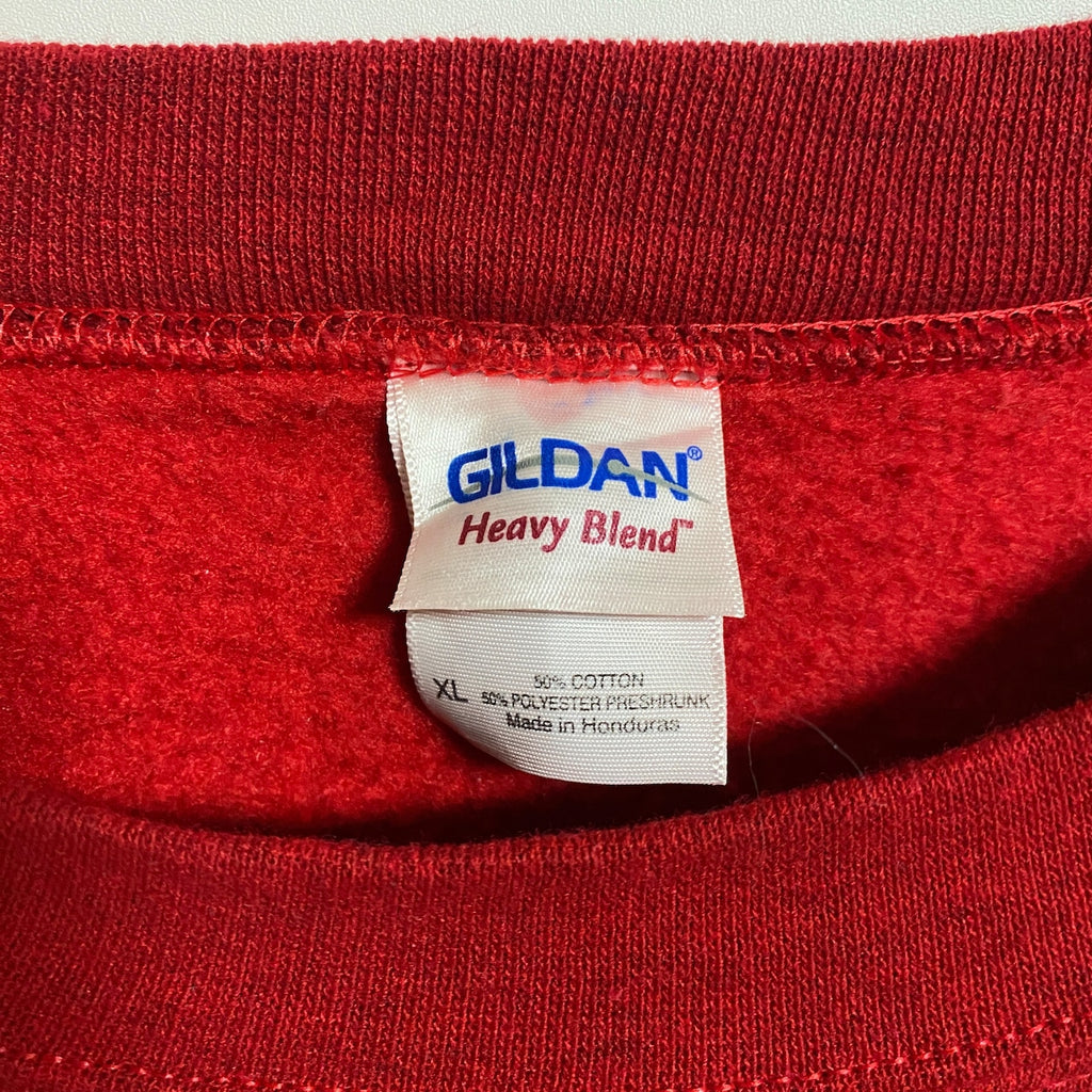 GILDAN　ギルダン　長袖ワンポイントプリントスウェット　トレーナー　クルーネック　赤　レッド　秋冬服　XLサイズ　古着