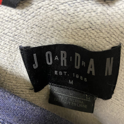 古着 used　ナイキ　エアジョーダン　NIKE AIR JORDAN　長袖ワンポイントロゴ刺繍スウェット　ネイビー　Mサイズ