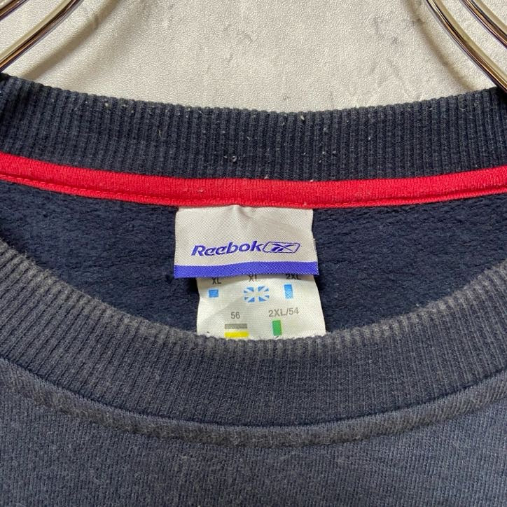 古着 used　90s　Reebok リーボック　長袖ビックロゴ刺繍スウェット　トレーナー　黒　ビックシルエット　XLサイズ