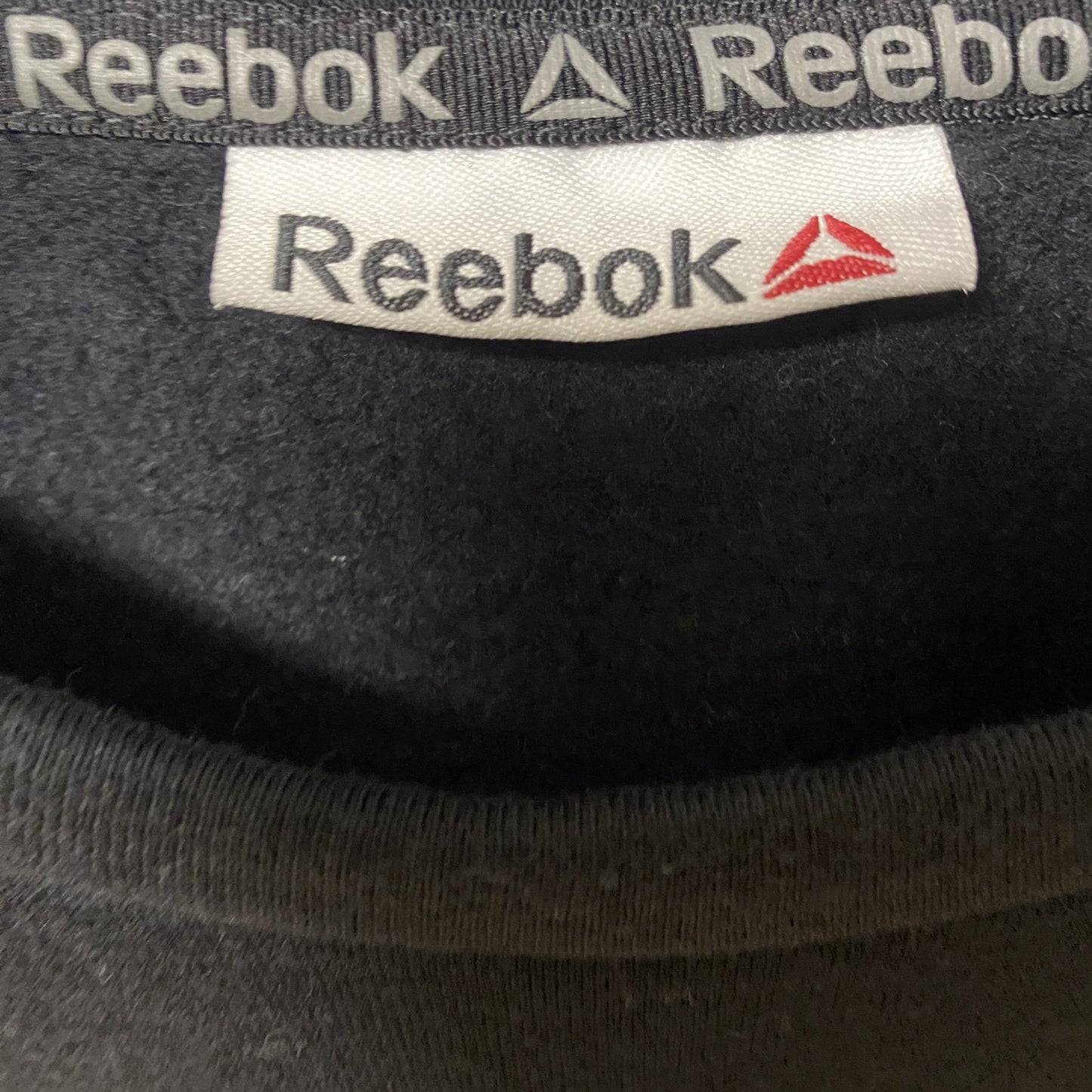 古着 used　Reebok　リーボック　長袖クルーネックロゴプリントスウェット　トレーナー　ラグランスリーブ　ブラック　Lサイズ