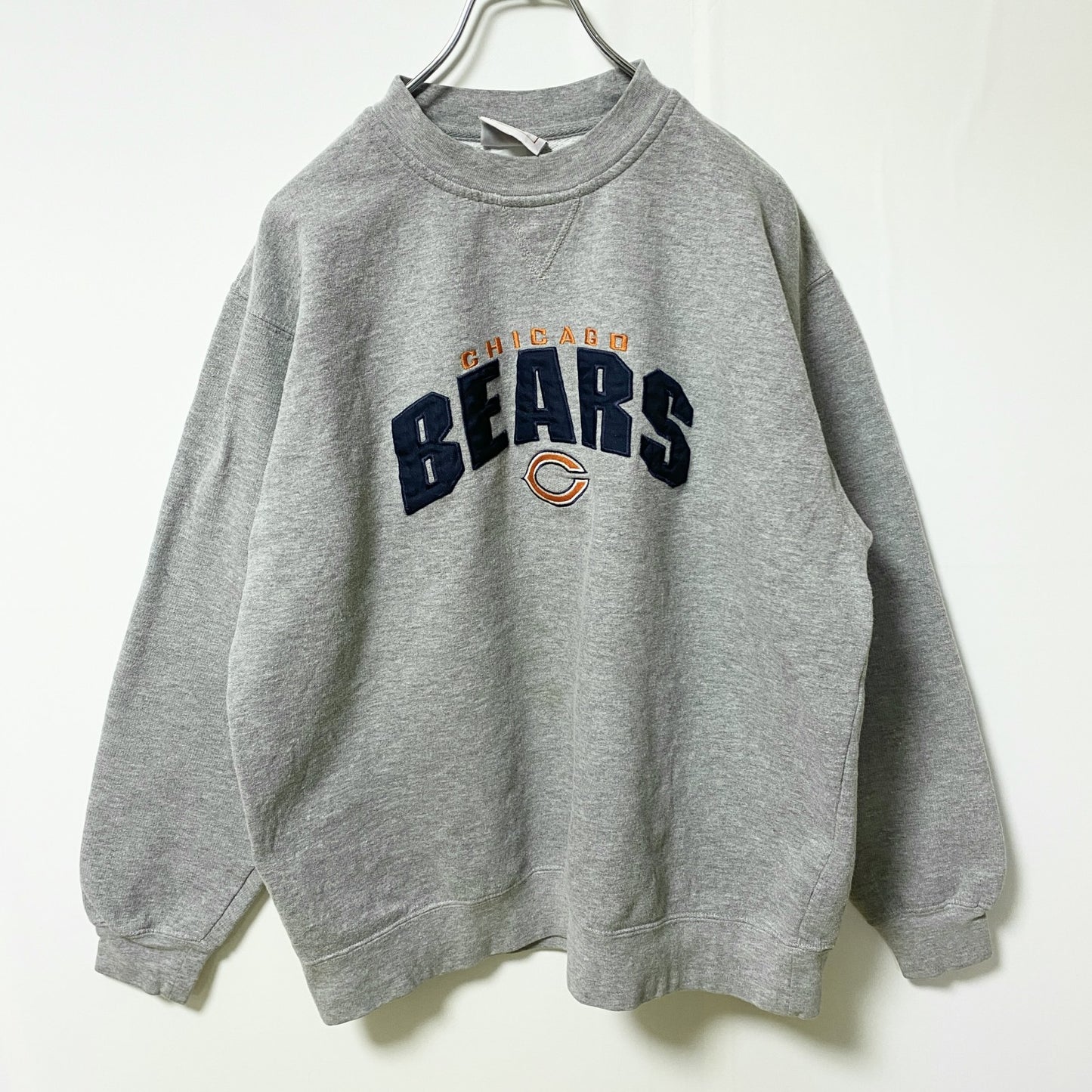 古着 used　NFL　CHICAGO BEARS　長袖オフィシャル刺繍スウェット　トレーナー　グレー　アメフト　レトロデザイン