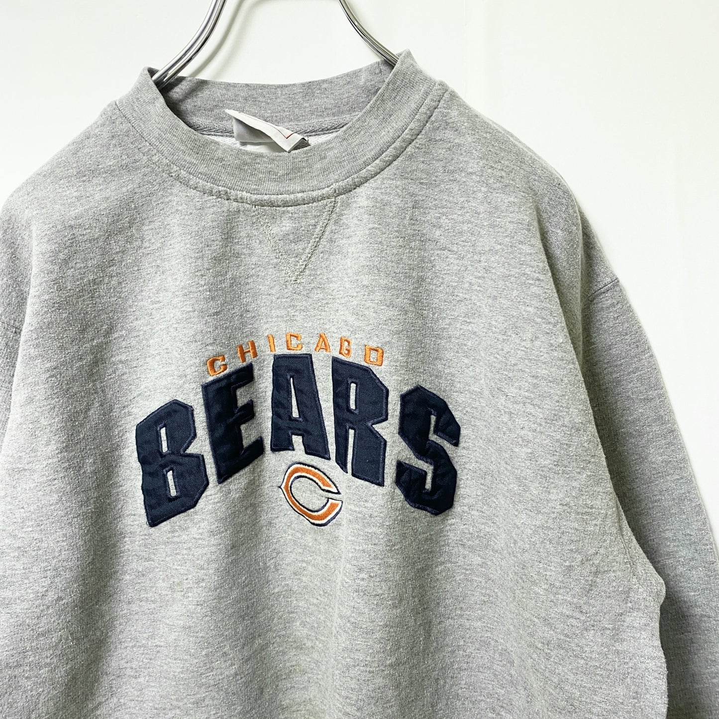 古着 used　NFL　CHICAGO BEARS　長袖オフィシャル刺繍スウェット　トレーナー　グレー　アメフト　レトロデザイン