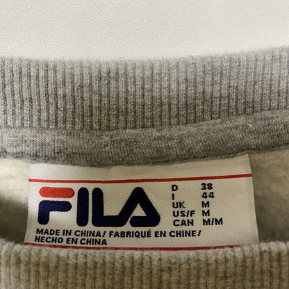 古着 used　FILA フィラ　長袖ワンポイントロゴ刺繍スウェット　トレーナー　スポーティ　クルーネック　グレー　Mサイズ