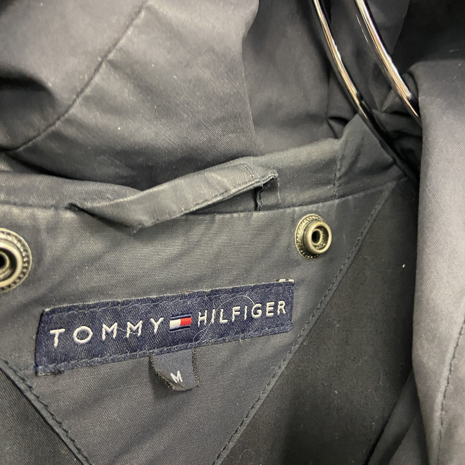 TOMMY HILFIGER　トミーヒルフィガー　フルジップナイロンジャケット　中綿入り　6つポケット　紺　ネイビー　Mサイズ　古着