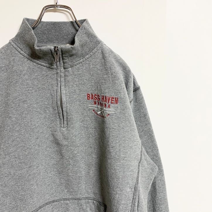 Blue84　長袖ハーフジップスウェット　トレーナー　ハイネック　ワンポイント刺繍　グレー　灰色　秋冬服　レトロ　古着