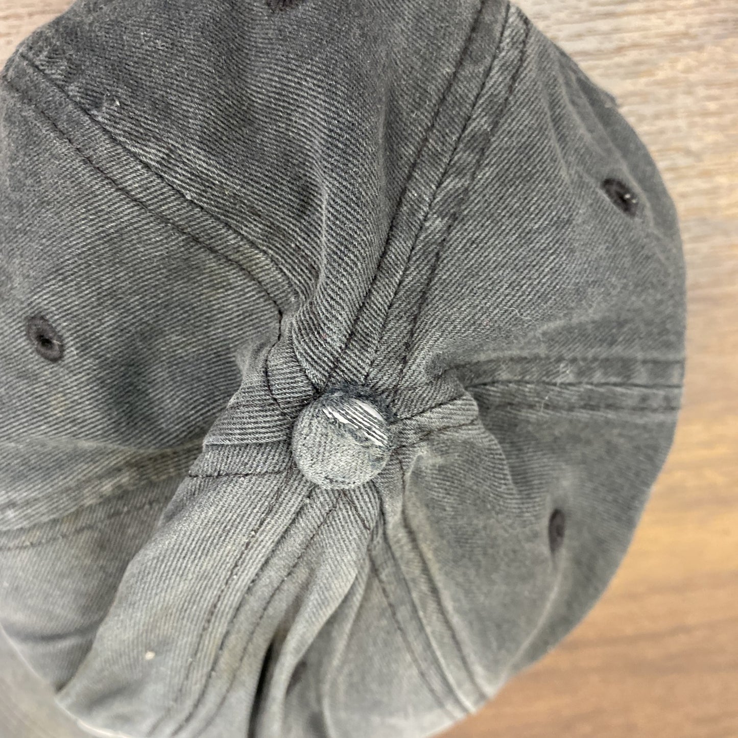 adidas　アディダス　6パネルキャップ　ベースボールキャップ　デカロゴ　黒　ブラック　フリーサイズ