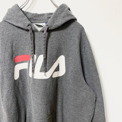 古着 used FILA フィラ　長袖プリントプルオーバーパーカー　フーディー　スポーティー　オーバーサイズ　グレー　XLサイズ