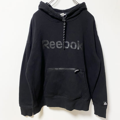 古着 used Reebok リーボック　長袖ロゴプリントプルオーバーパーカー　フーディー　スポーティー　黒　Mサイズ