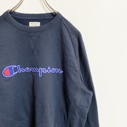 古着 used　champion　チャンピオン　長袖刺繍ロゴスウェット　トレーナー　クルーネック　ネイビー　秋冬服　Мサイズ