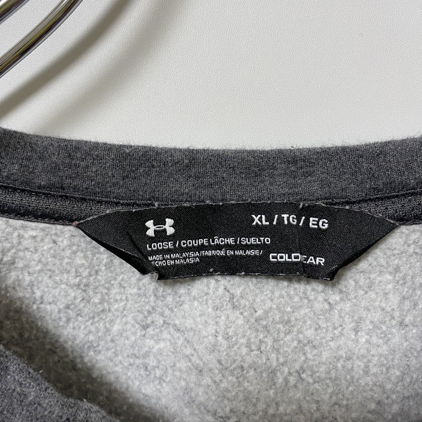 古着 used UNDER ARMOUR アンダーアーマー　長袖クルーネックロゴスウェット　オーバーサイズ　グレー　XLサイズ