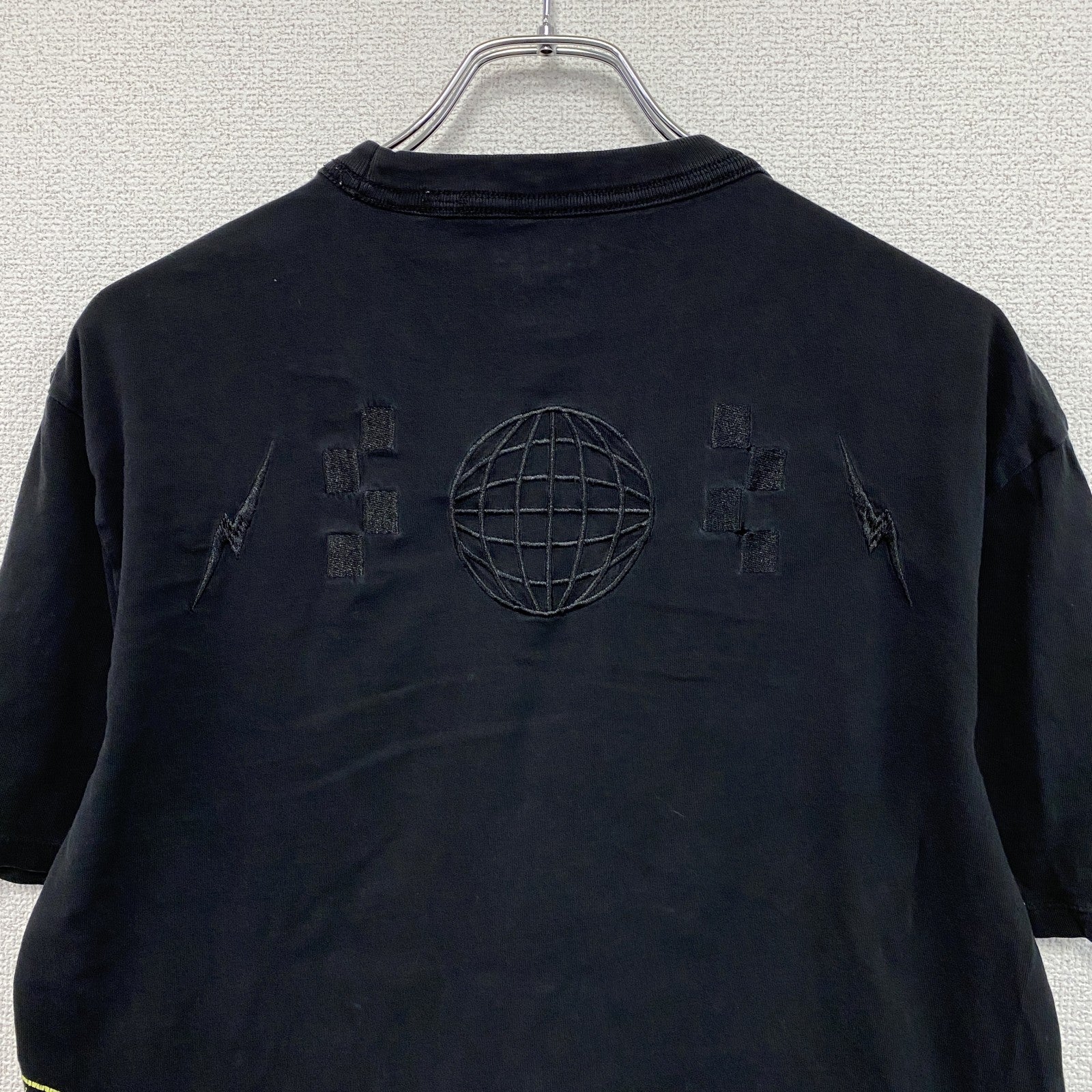 GUESS　ゲス　半袖プリントTシャツ　黒　ブラック　XSサイズ　古着