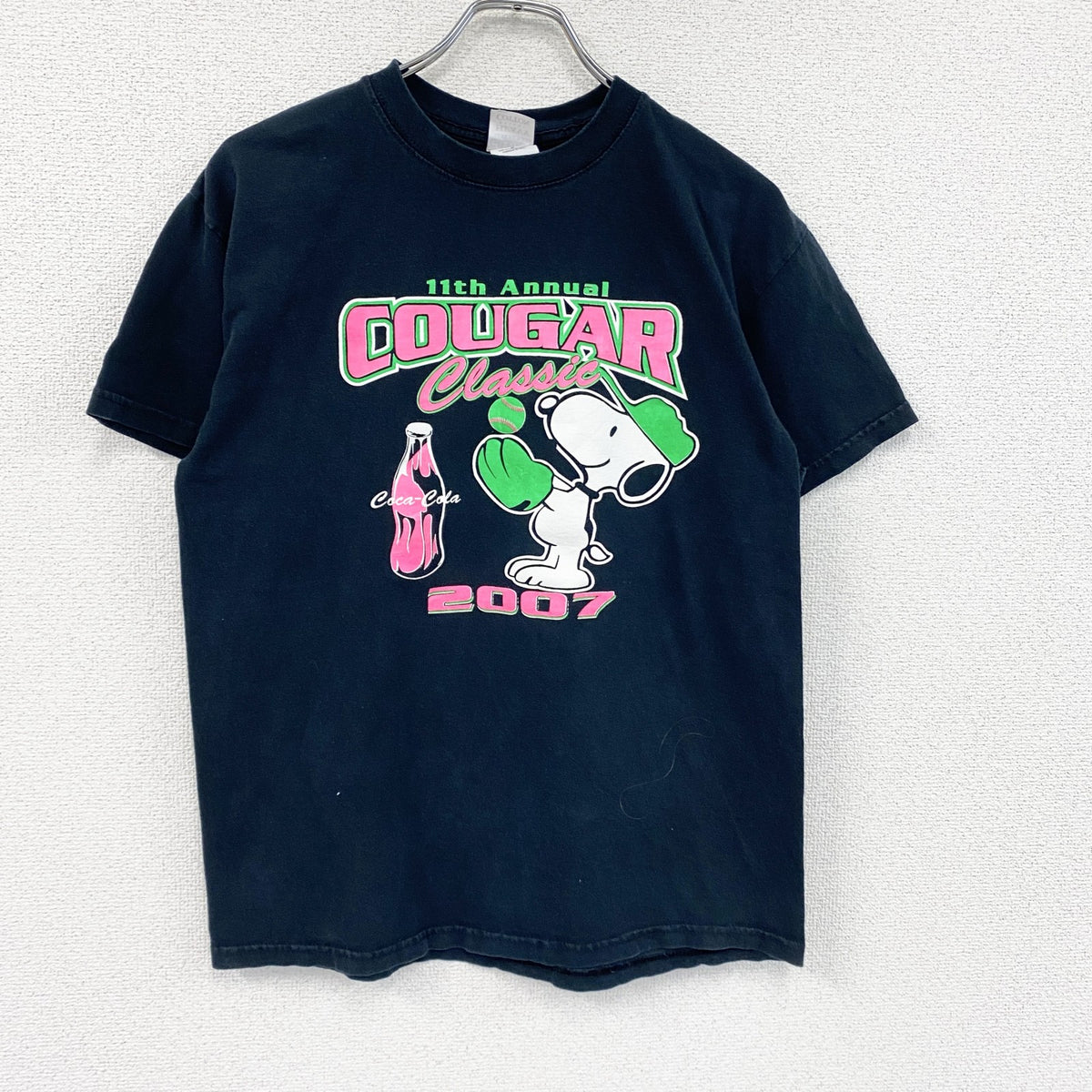 00s　GILDAN　ギルダン　スヌーピー　Coca Cola　COUGAR　半袖Tシャツ　黒　ブラック　Ｍサイズ　　古着