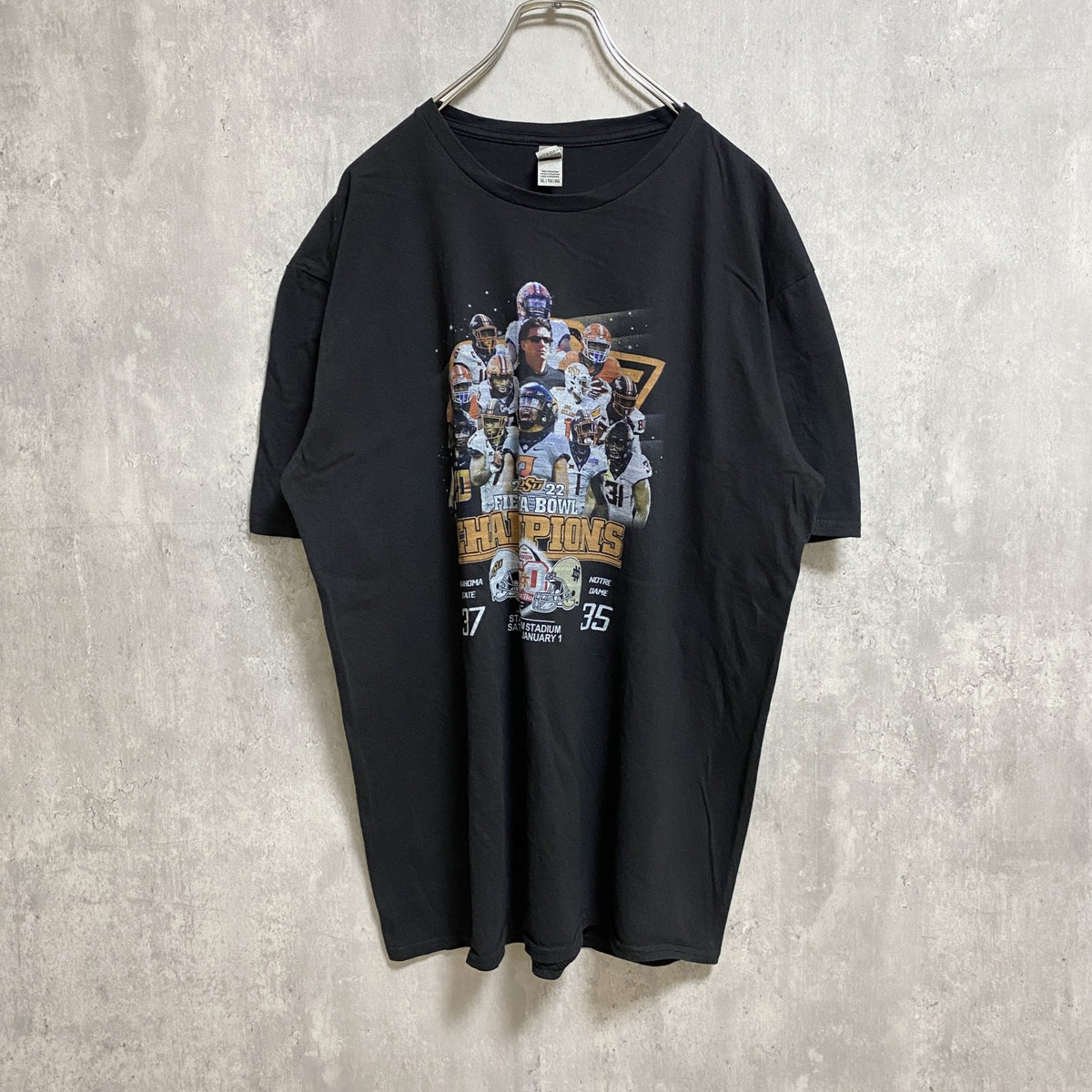 GILDAN ギルダン　半袖プリントTシャツ　FIESTA BOWL　カレッジフットボール　黒　ブラック　XLサイズ　古着