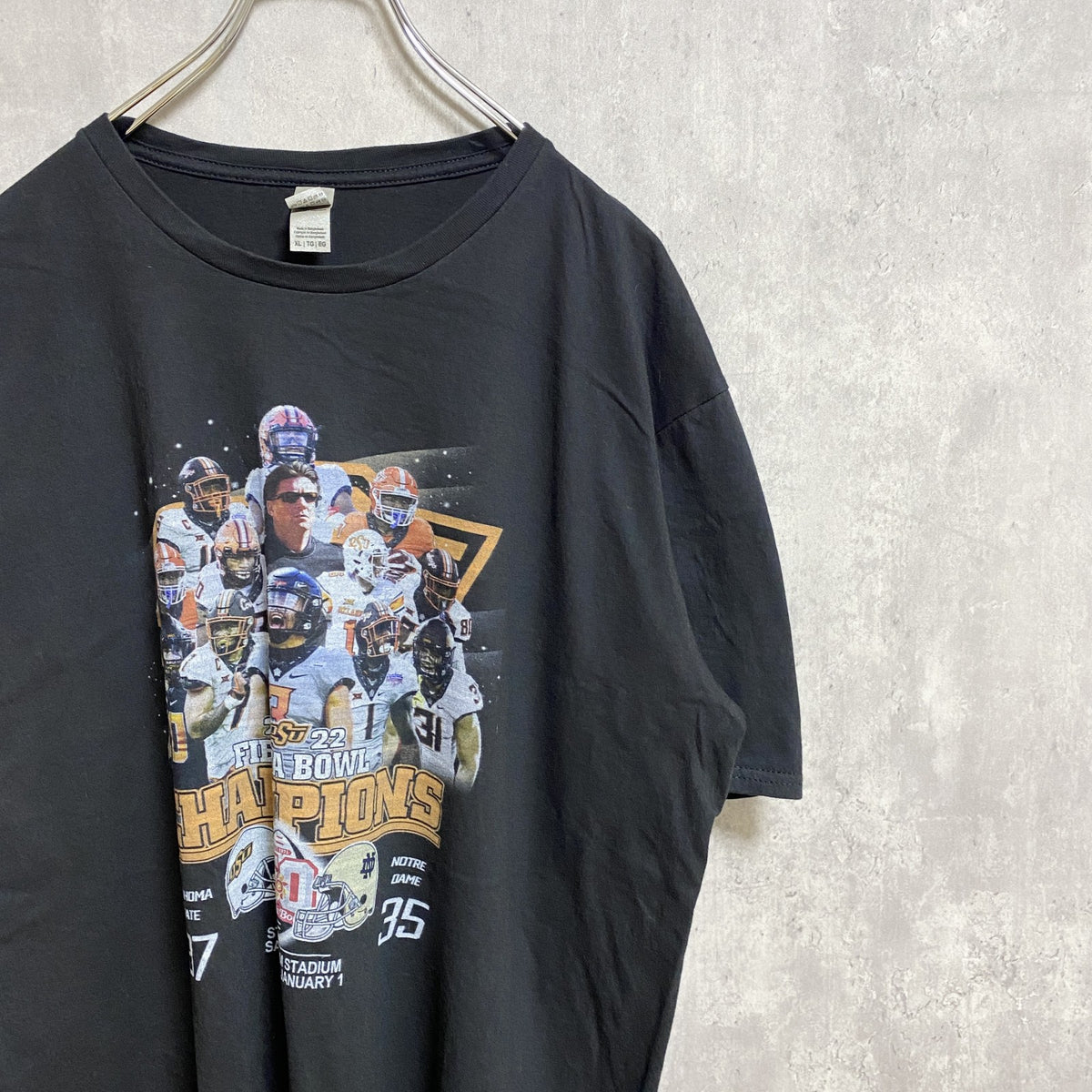 GILDAN ギルダン　半袖プリントTシャツ　FIESTA BOWL　カレッジフットボール　黒　ブラック　XLサイズ　古着