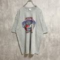 GILDAN ギルダン　NCAA　アメフト　半袖クルーネックプリントTシャツ　グレー　灰色　スポーツ　XLサイズ　古着