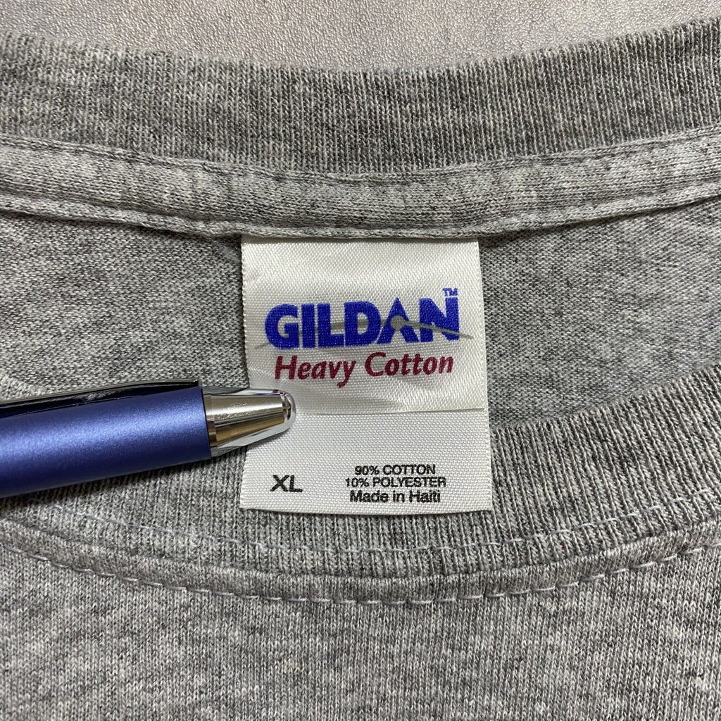 GILDAN ギルダン　NCAA　アメフト　半袖クルーネックプリントTシャツ　グレー　灰色　スポーツ　XLサイズ　古着