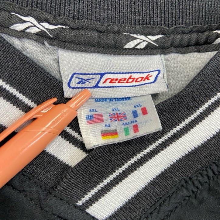 Reebok　リーボック　プルオーバージャケット　黒　ブラック　3XLサイズ　古着