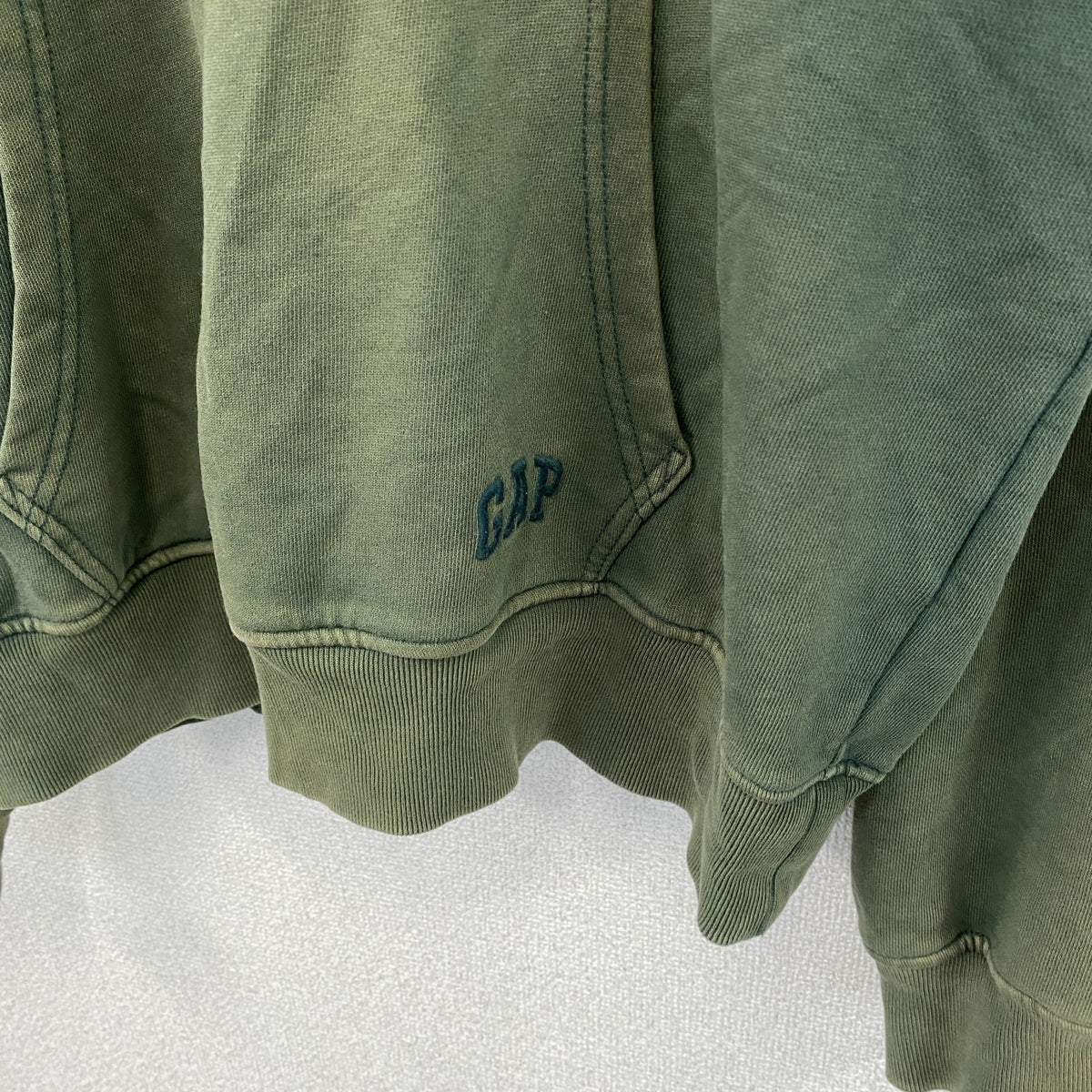 GAP　ギャップ　スウェットパーカー/フーディー　緑　グリーン　Mサイズ トレーナー スウェットトップス フード付き 古着