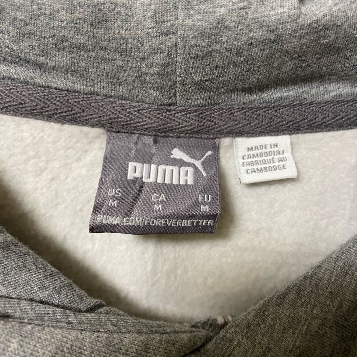 古着 used PUMA プーマ　長袖シンプルロゴパーカー　フーディー　スポーティー　ノームコア　グレー　Mサイズ