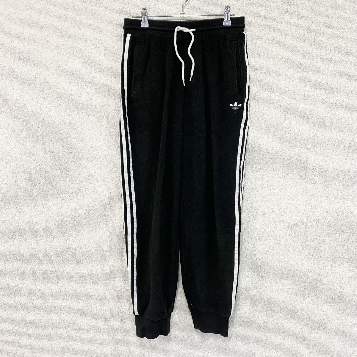 adidas　アディダス　トラックパンツ/ジャージパンツ　トレフォイルロゴ　刺繍ロゴ　黒　ブラック　Mサイズ メンズ ポリエステル レーヨン 古着