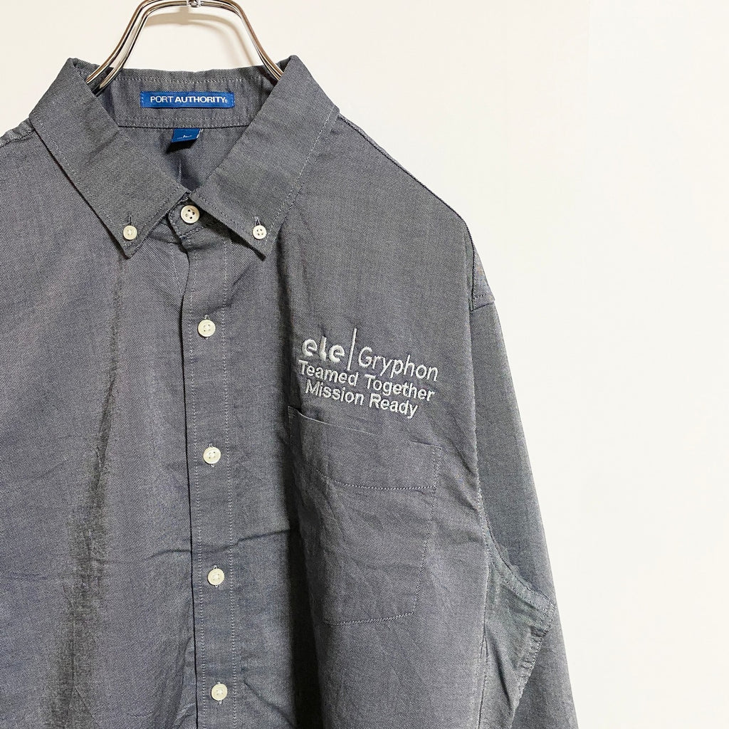 PORT AUTHORITY　長袖ワンポイント刺繍シャツ　シンプル　グレー　灰色　秋冬服　レトロ　Lサイズ　古着