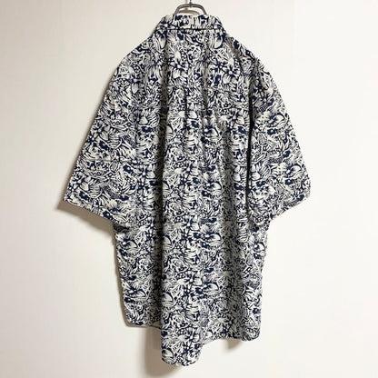 古着 used　ROUNDTREE&YORKE　半袖総柄デザインシャツ　花柄　ネイビー　白　春夏服　ビッグシルエット　XLサイズ