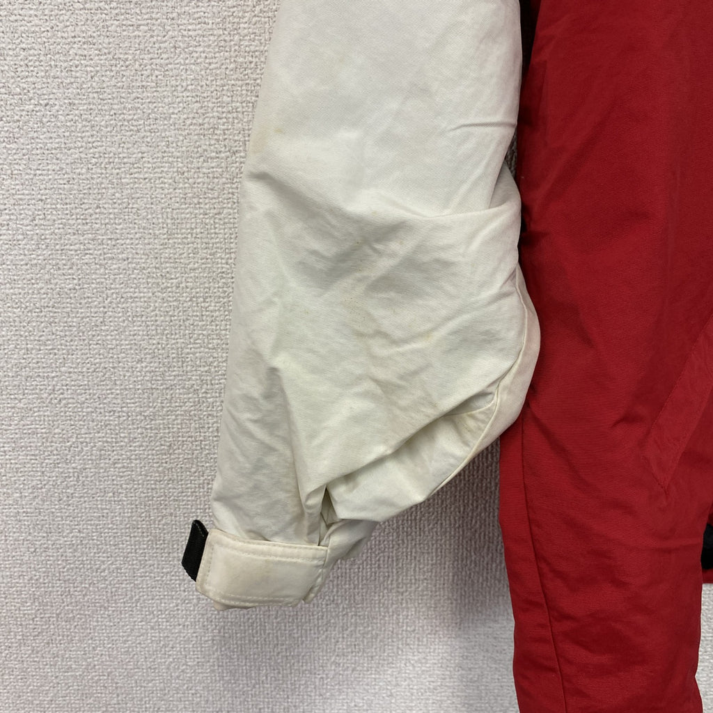 Quiksilver　クイックシルバー　フルジップナイロンジャケット/フーディー　中綿入り　ハの字ポケット　赤　レッド　Mサイズ