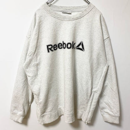 古着 used Reebok リーボック　長袖ロゴプリントスウェット　トレーナー　クルーネック　レトロデザイン　ライトグレー　