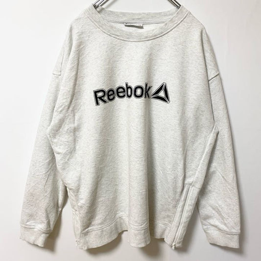 古着 used Reebok リーボック　長袖ロゴプリントスウェット　トレーナー　クルーネック　レトロデザイン　ライトグレー　