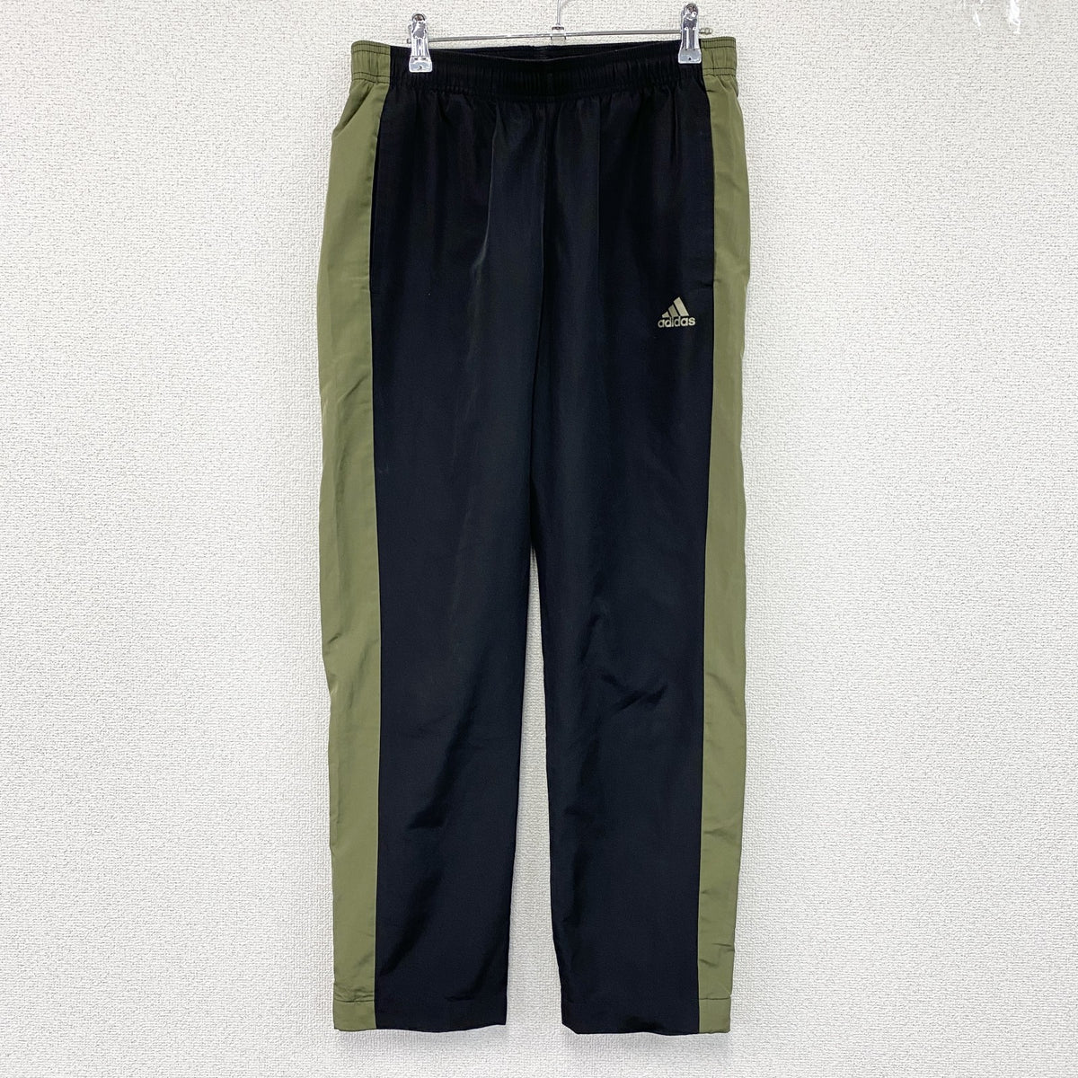 adidas　アディダス　ウィンドブレーカーパンツ　黒　ブラック　カーキ　Oサイズ メンズ ポリエステル 古着