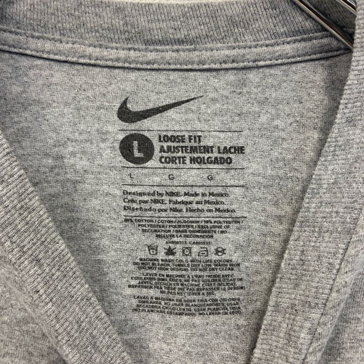 古着 used　NIKE　ナイキ　半袖カレッジプリントTシャツ　JESUIT　FOOTBALL　レトロデザイン　グレー　Lサイズ