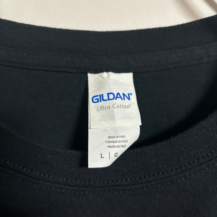 GILDAN　ギルダン　半袖プリントスタッフTシャツ　クルーネック　スポーツ　黒　ブラック　春夏服　Mサイズ　古着