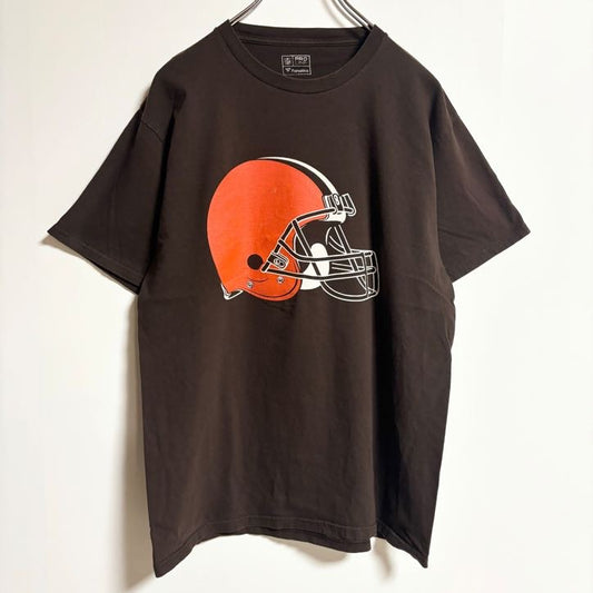 古着 used　Fanatics　半袖プリントTシャツ　クルーネック　アメフト　スポーツ　NFL　茶色　ブラウン　春夏服　Mサイズ