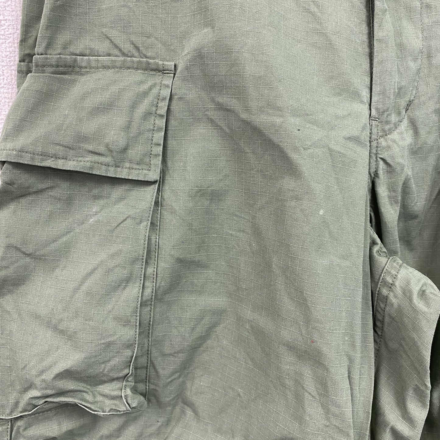 URBAN RESERCH　アーバンリサーチ　コットンリップストップカーゴパンツ　カーキ　Mサイズ