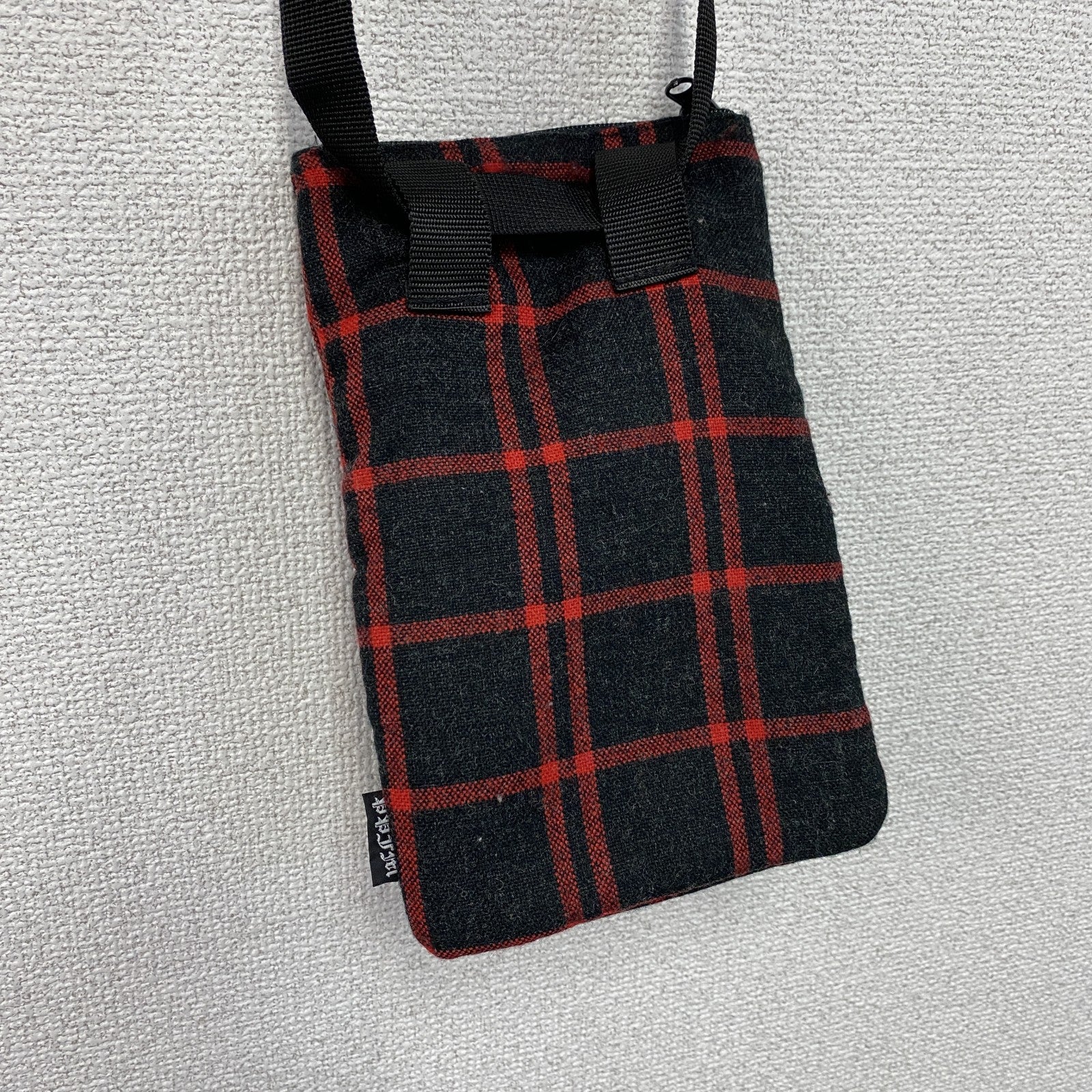 PPFM　ペイトンプレイスフォーメン　ショルダーバッグ　タータンチェック　赤　レッド　黒　ブラック