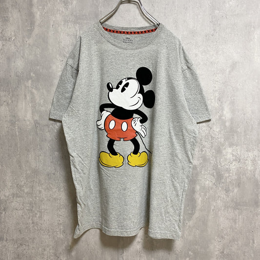 古着 used　Disney ディズニー　Mickey ミッキー　半袖プリントＴシャツ　スウェード調　グレー　クルーネック