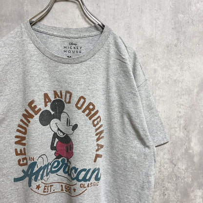 古着 used　Disney ディズニー　Mickey ミッキー　半袖プリントＴシャツ　グレー　クルーネック　キャラクター
