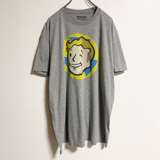 古着 used　Bethesda　半袖プリントTシャツ　FalloutShelter　グレー　春夏服　ビッグシルエット　XLサイズ