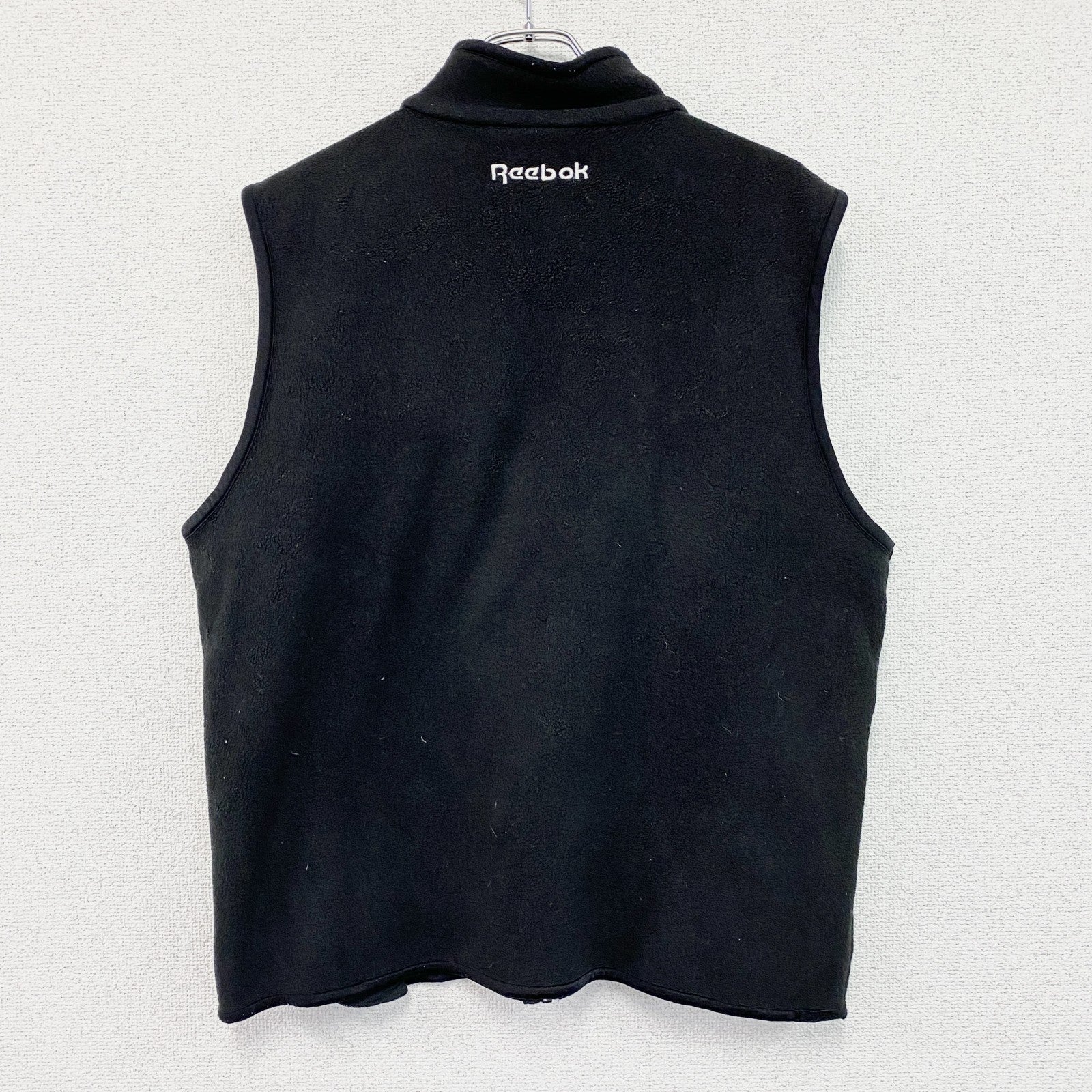 90s　Reebok　リーボック　フルジップフリースベスト/ボアベスト　刺繍ロゴ　3つポケット　黒　ブラック　Mサイズ　古着