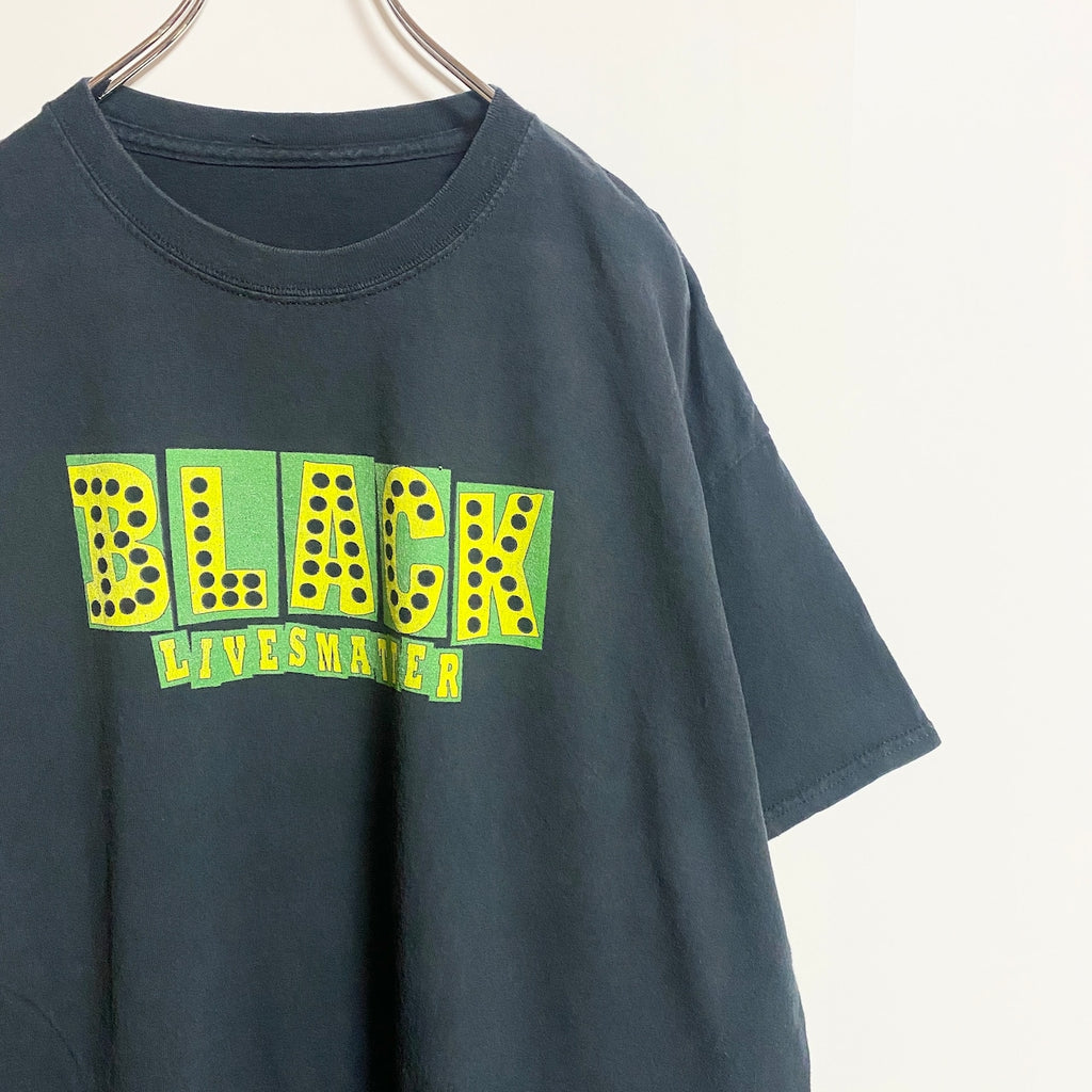 半袖ロゴプリントデザインTシャツ　クルーネック　メッセージ　黒　ブラック　春夏服　メンズ　レディース　古着