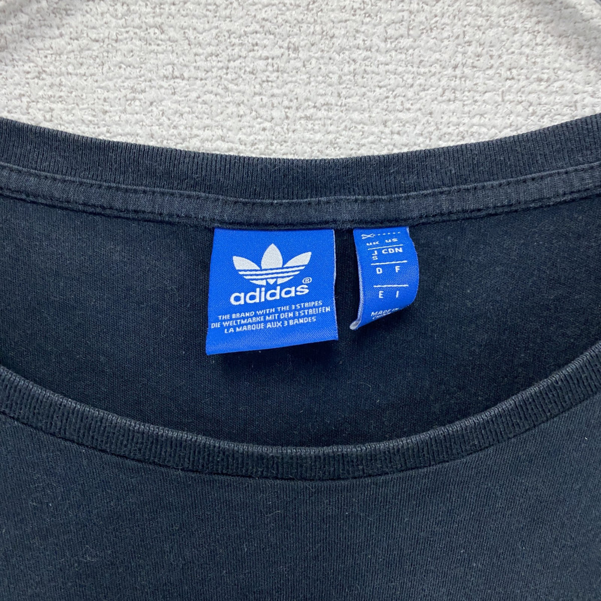 adidas　アディダス　半袖プリントTシャツ　黒　ブラック　Sサイズ カットソー メンズ コットン 古着